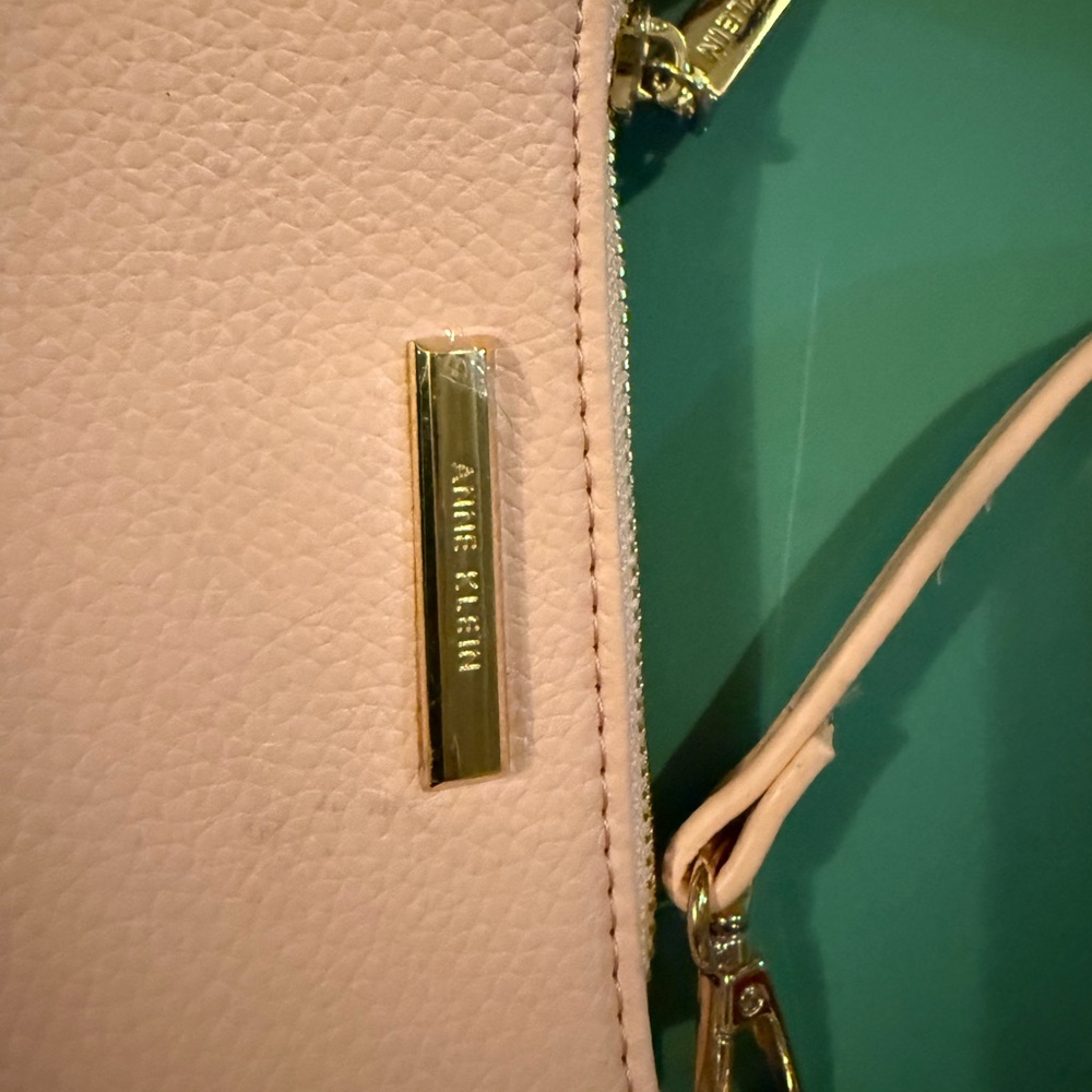 Anne Klein New peach pink crossbody bag purse - Picture 2 of 7